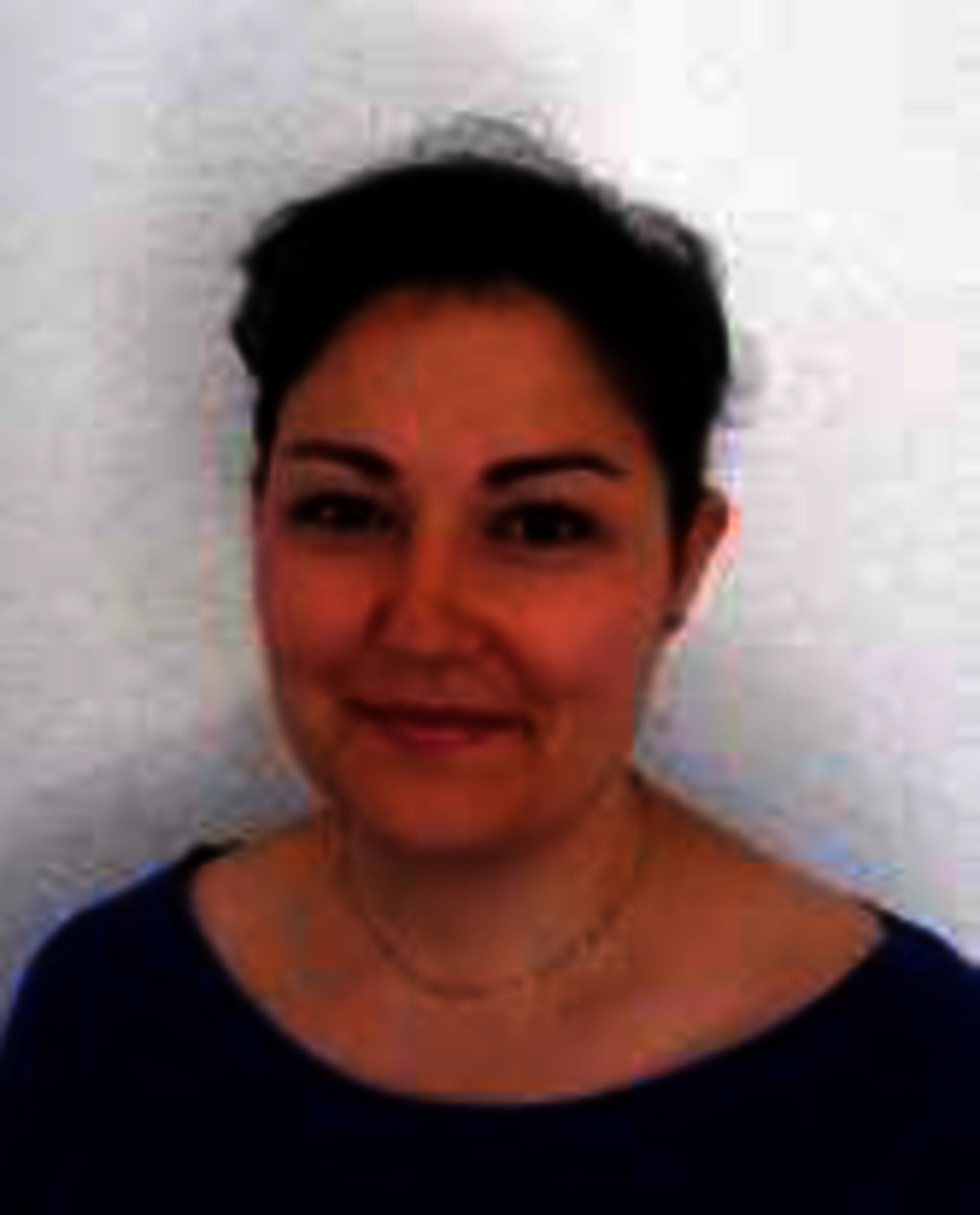 Eunice AMARANTE, en charge du secrétariat de mairie.
